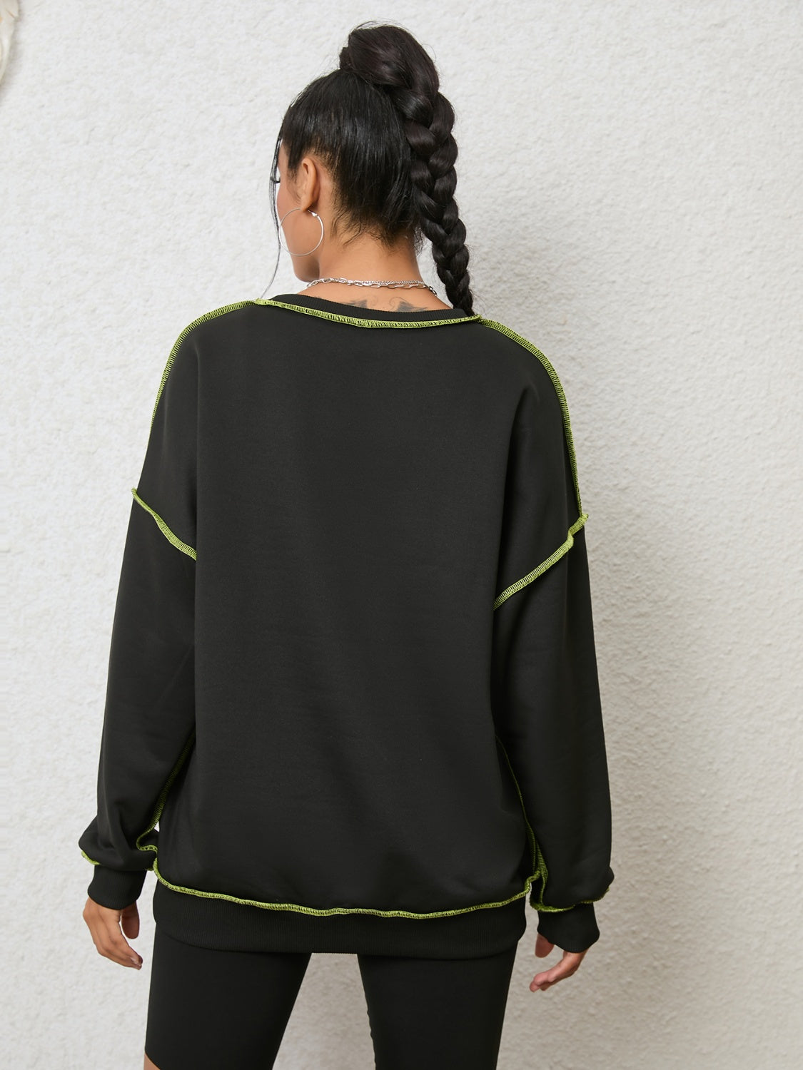 Graphic Round Neck Sweatshirt