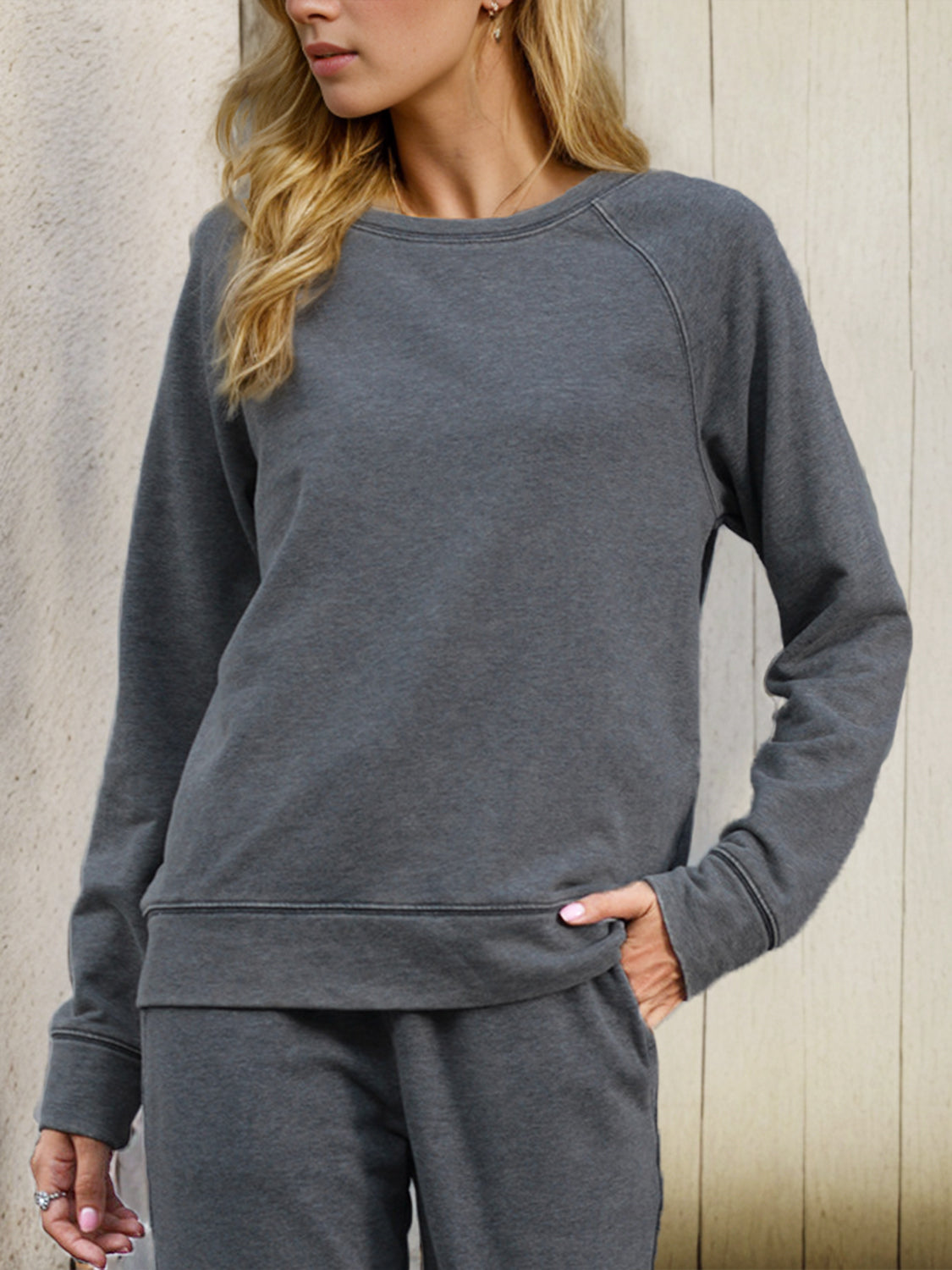 Shiny Round Neck Long Sleeve Sweatshirt