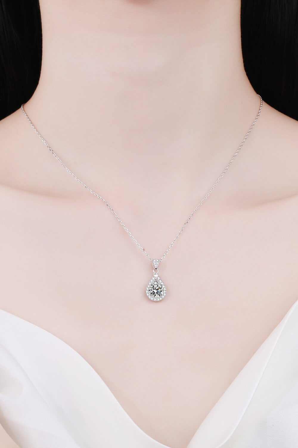 1 Carat Moissanite Teardrop Pendant Chain Necklace